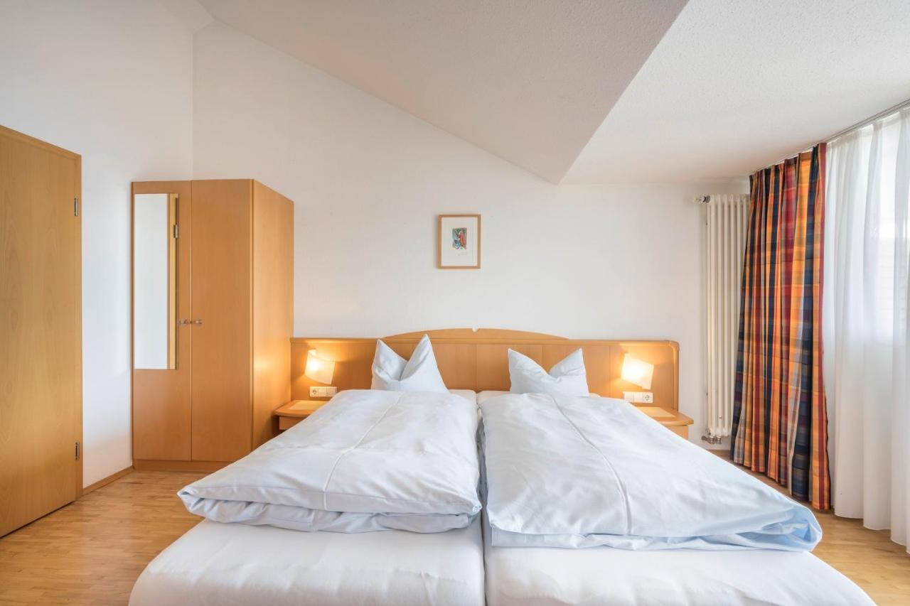 Appartementhotel Roehrenbach Именстад ам Бодензе Екстериор снимка