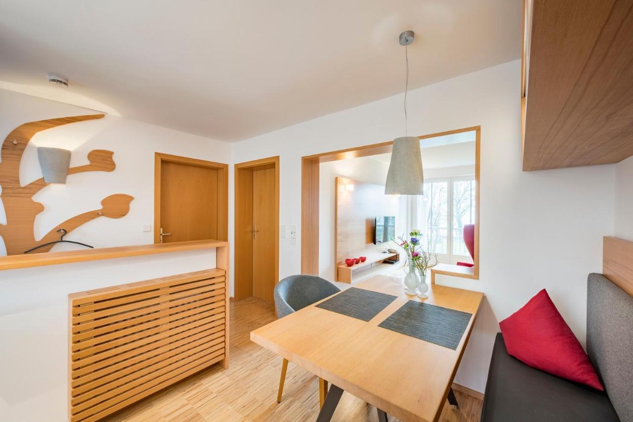Appartementhotel Roehrenbach Именстад ам Бодензе Екстериор снимка