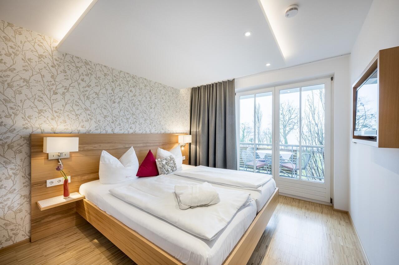 Appartementhotel Roehrenbach Именстад ам Бодензе Екстериор снимка