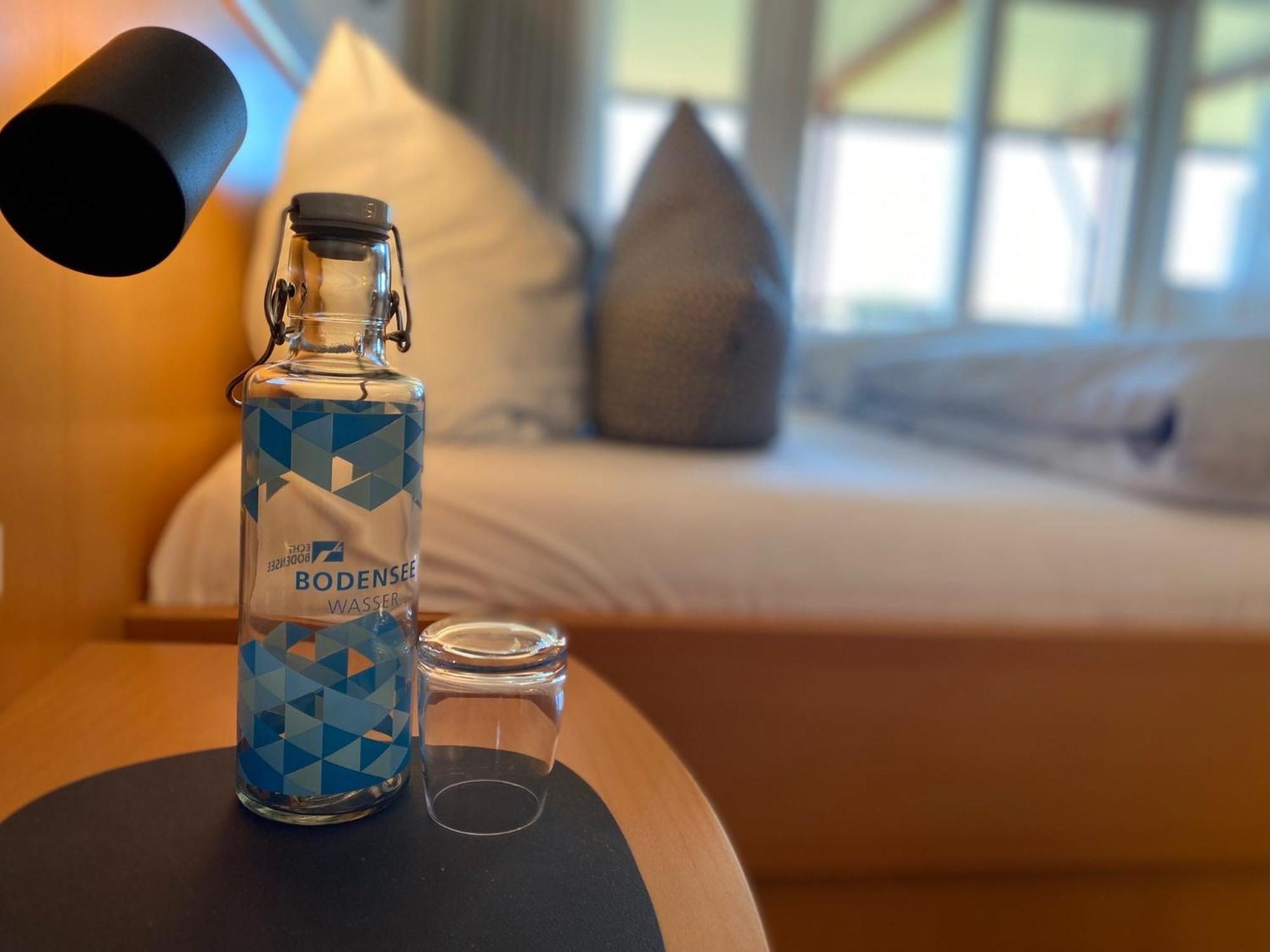 Appartementhotel Roehrenbach Именстад ам Бодензе Екстериор снимка