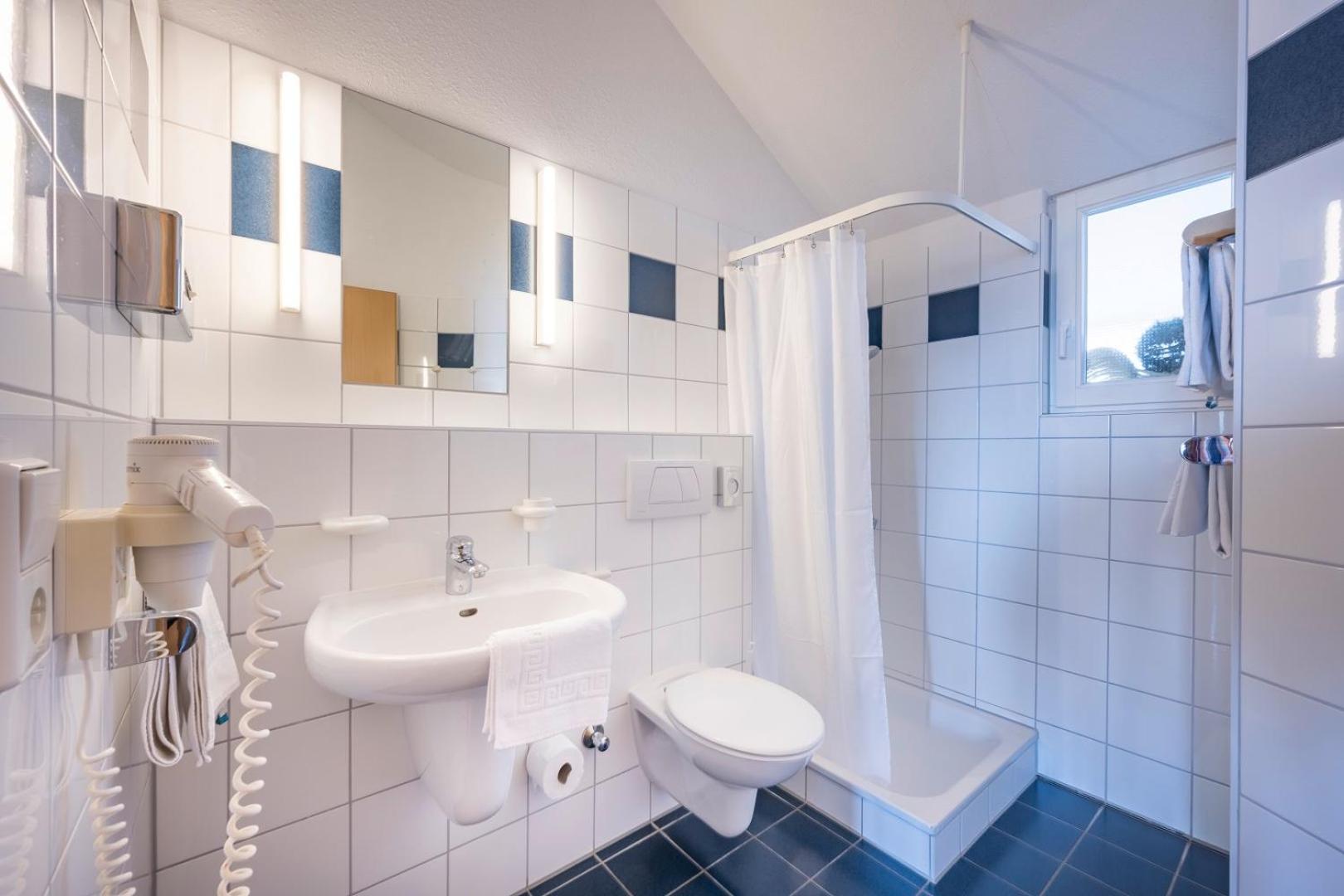 Appartementhotel Roehrenbach Именстад ам Бодензе Екстериор снимка