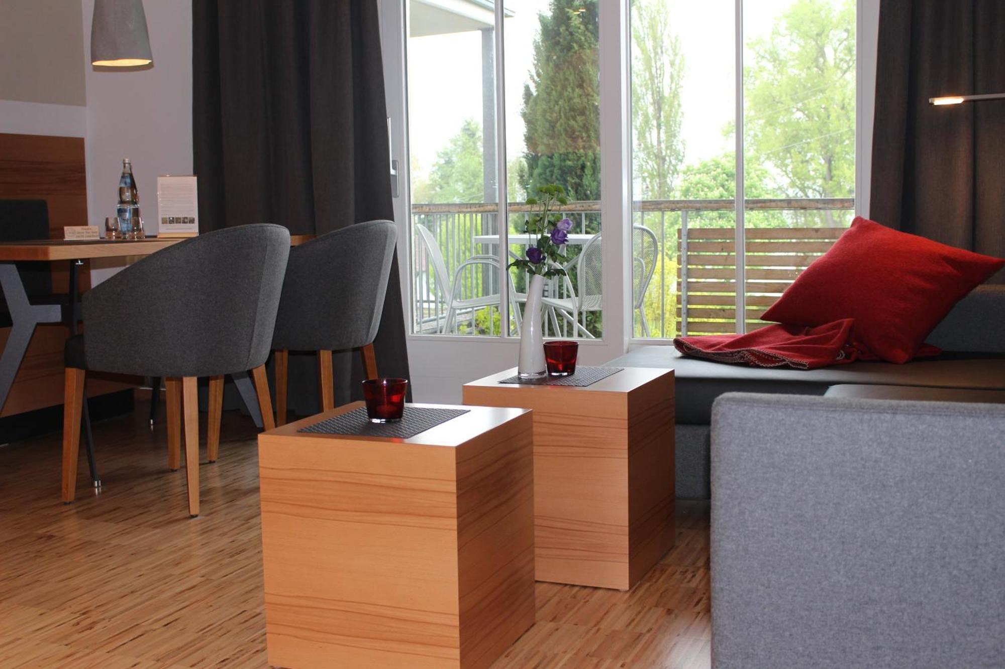 Appartementhotel Roehrenbach Именстад ам Бодензе Екстериор снимка